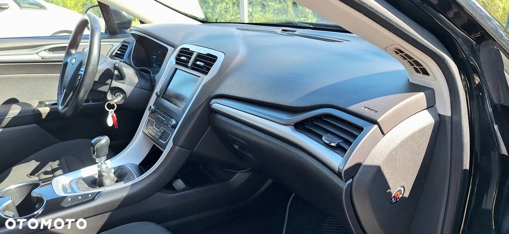 Ford Mondeo - 25