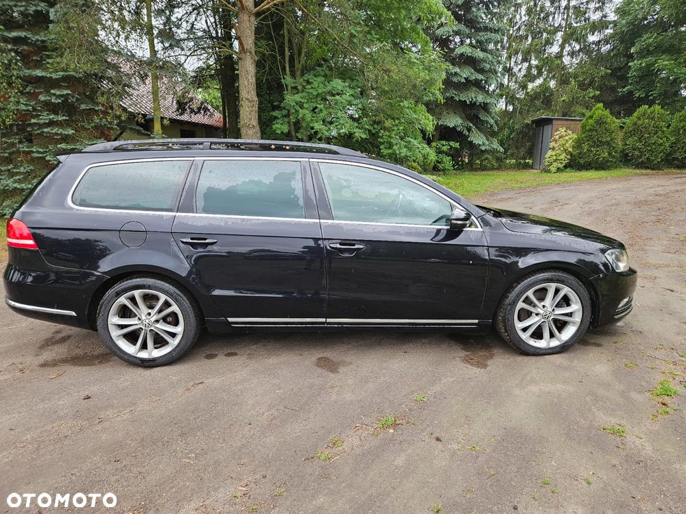 Volkswagen Passat - 12