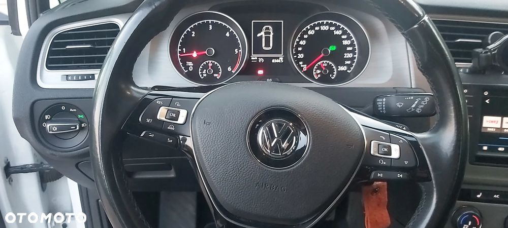 Volkswagen Golf 2.0 BlueTDI DSG Comfortline - 13