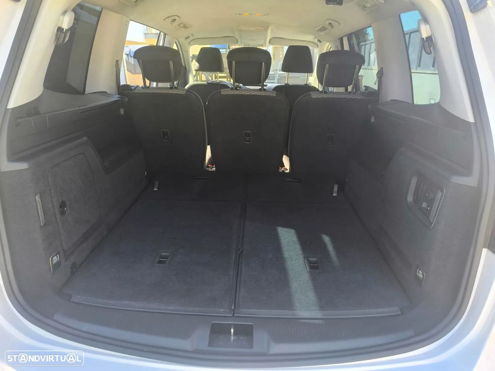 VW Sharan 2.0 TDI Confortline - 16