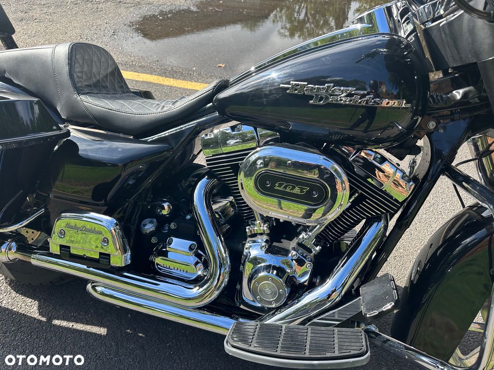 Harley-Davidson Touring Street Glide - 4