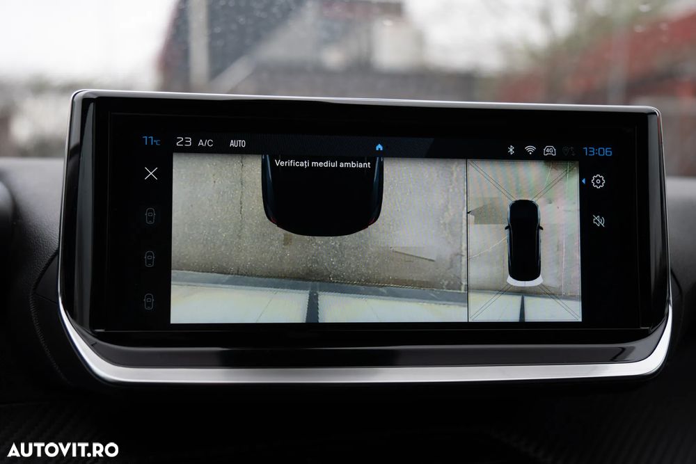 Peugeot 2008 1.2 L PureTech STT EAT8 Allure - 13