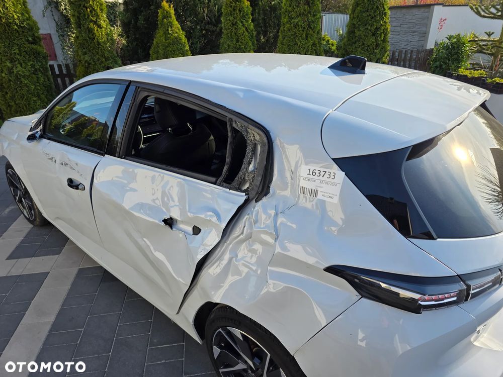Peugeot 308 - 8