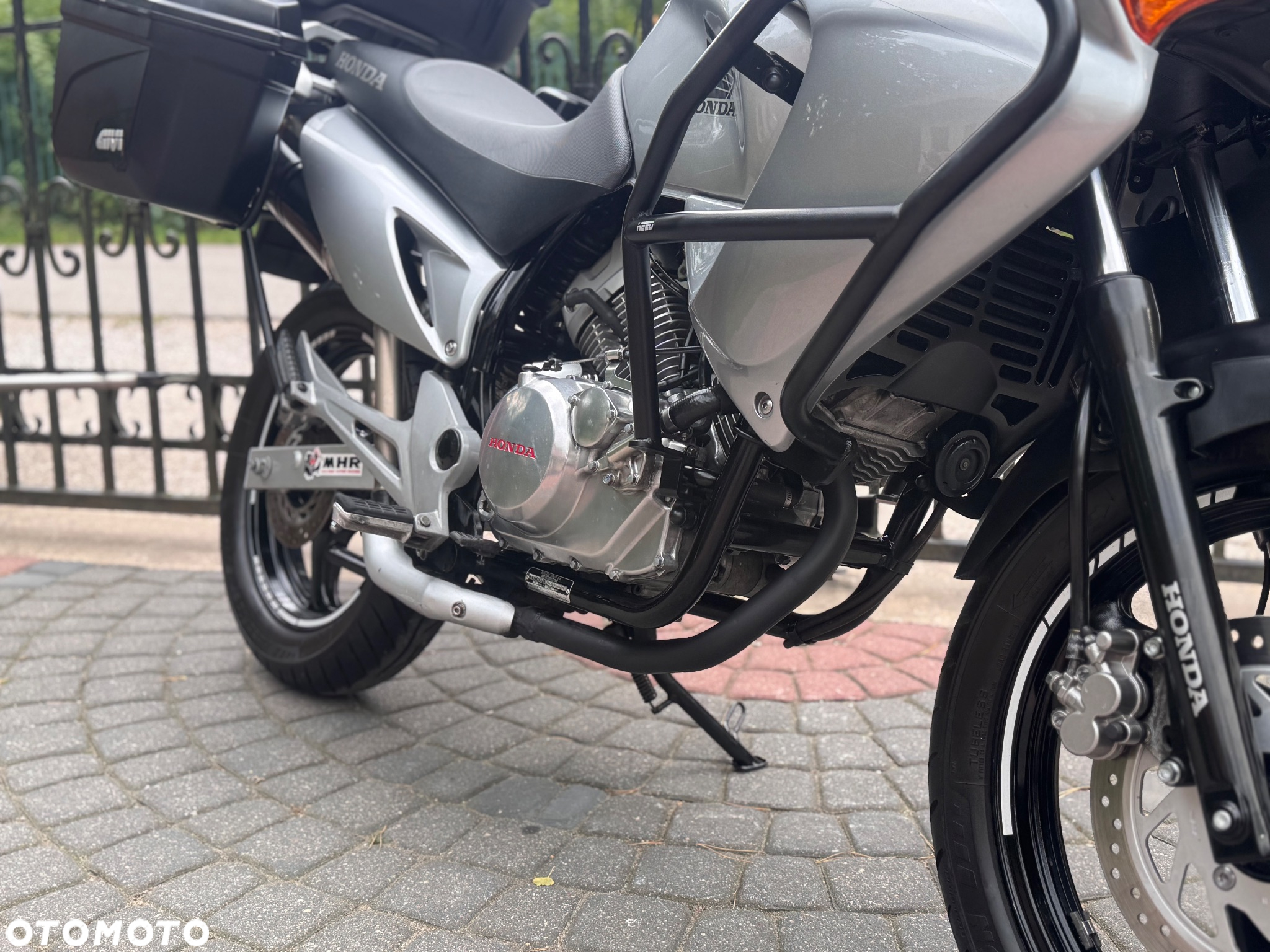 Honda XL - 12
