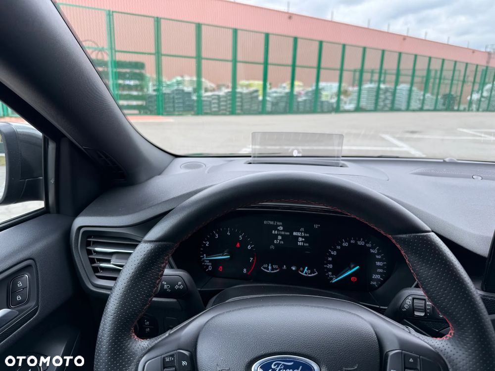 Ford Focus 1.5 EcoBoost ST-Line - 27