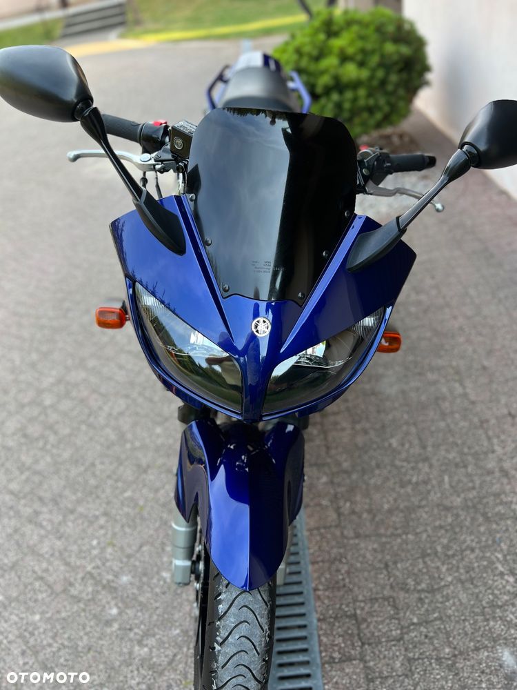 Yamaha FZS - 17