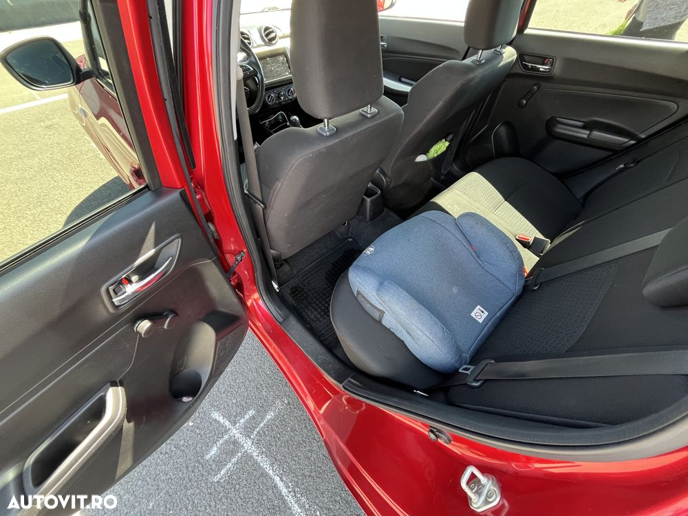 Suzuki Swift 1.2 Dualjet 12V MHEV Passion - 11