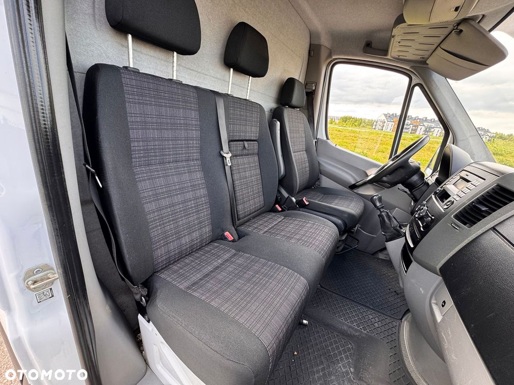 Mercedes-Benz Sprinter - 15