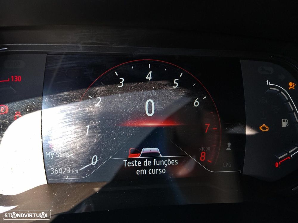 Renault Captur 1.0 TCe Techno Bi-Fuel - 17