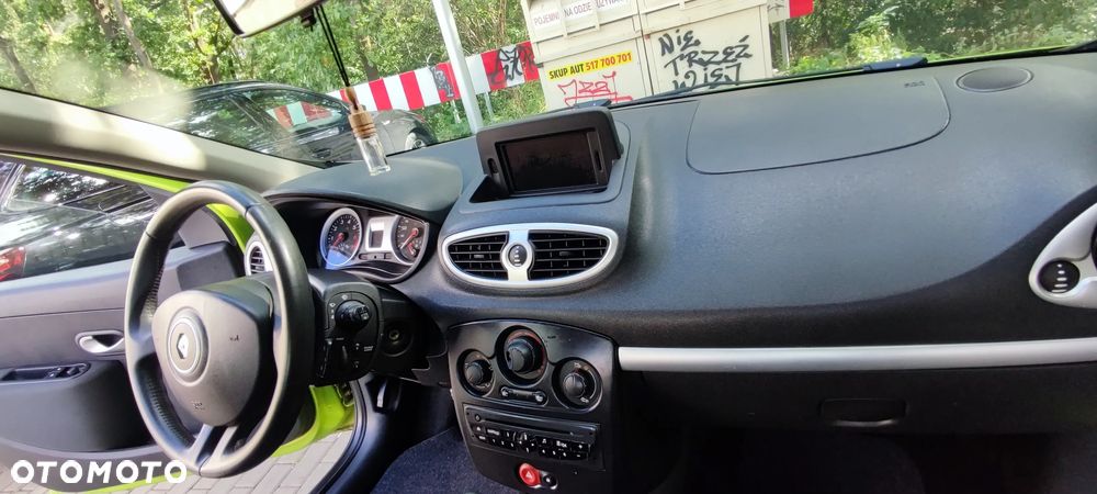 Renault Clio 1.2 16V Authentique - 34