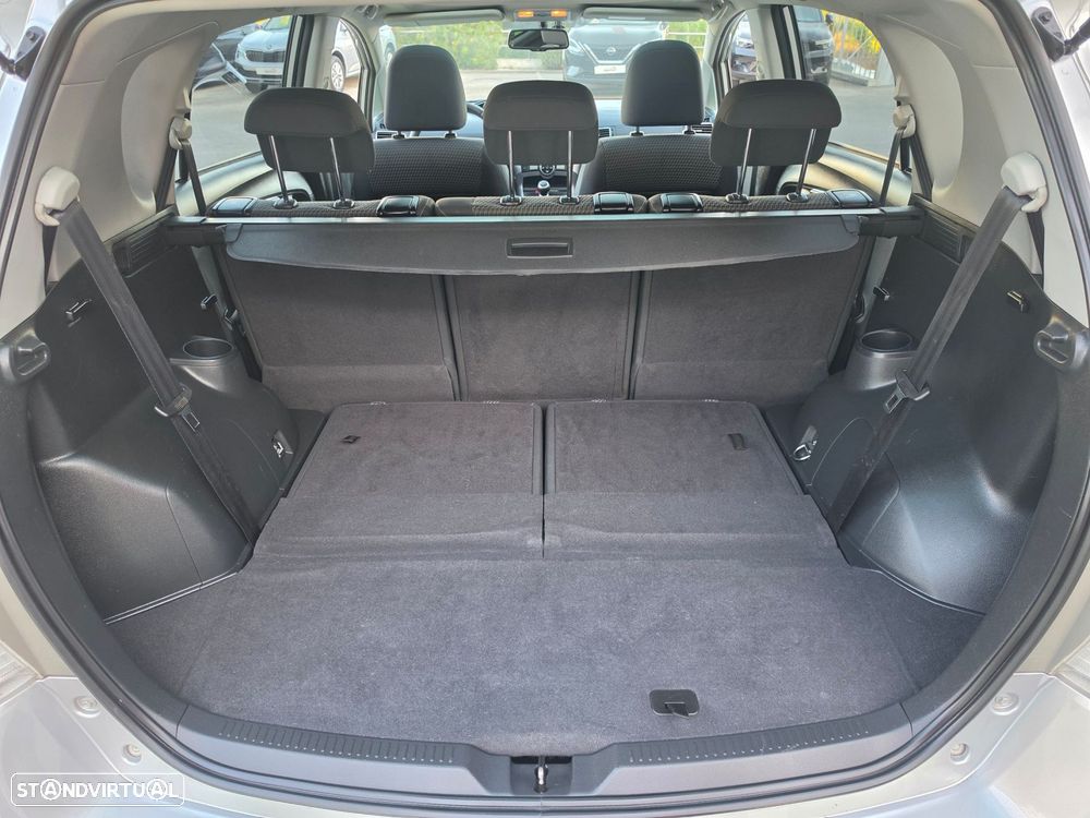 Toyota Verso 1.6 D-4D Comfort - 41