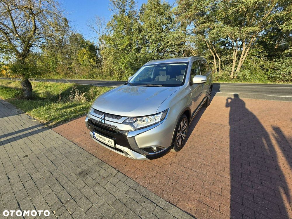 Mitsubishi Outlander 2.0 2WD CVT Diamant Edition - 3