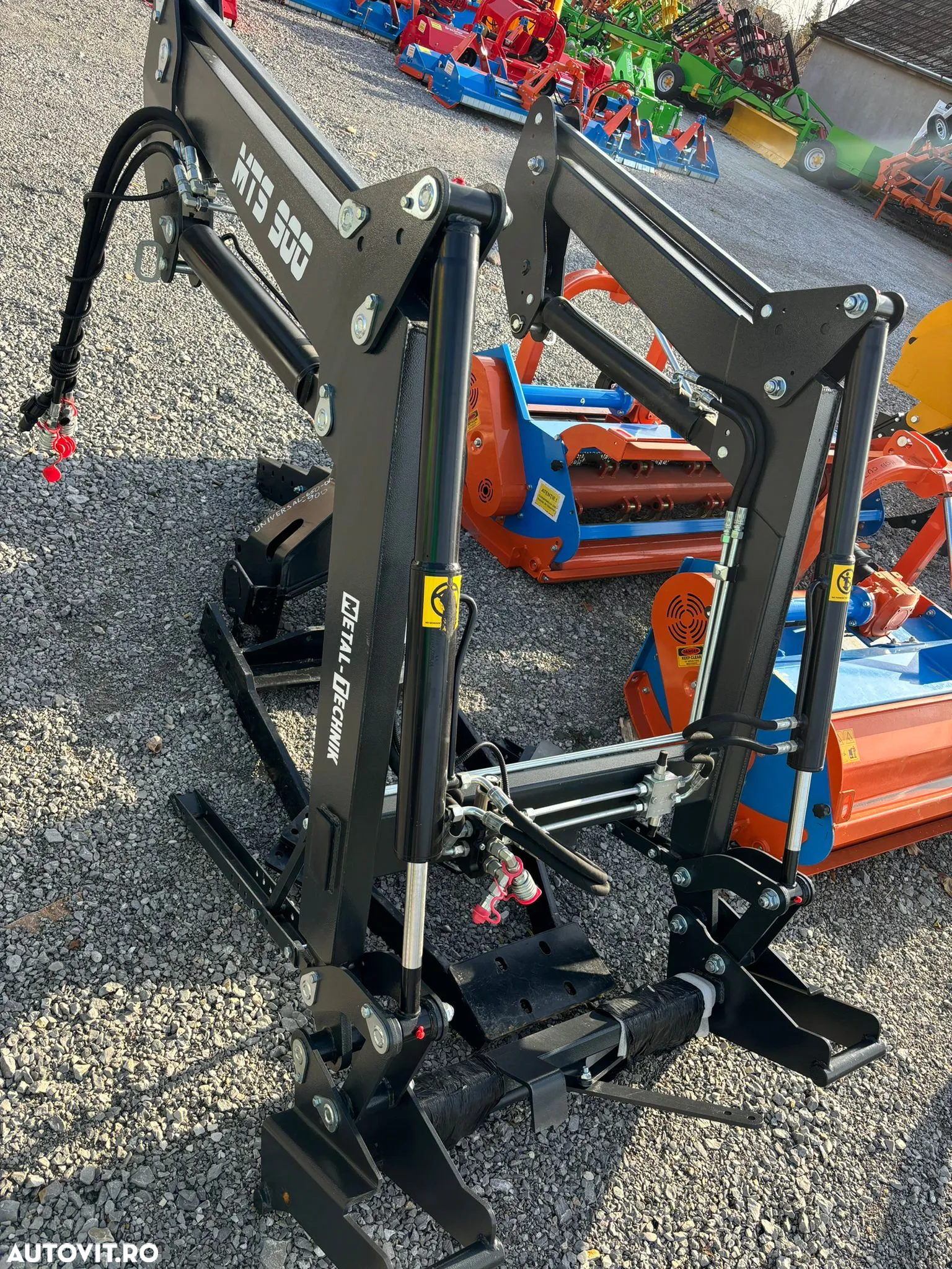 Terraking Încărcător frontal MetalTechnik MTS900 pentru UTB 650/445 - 6