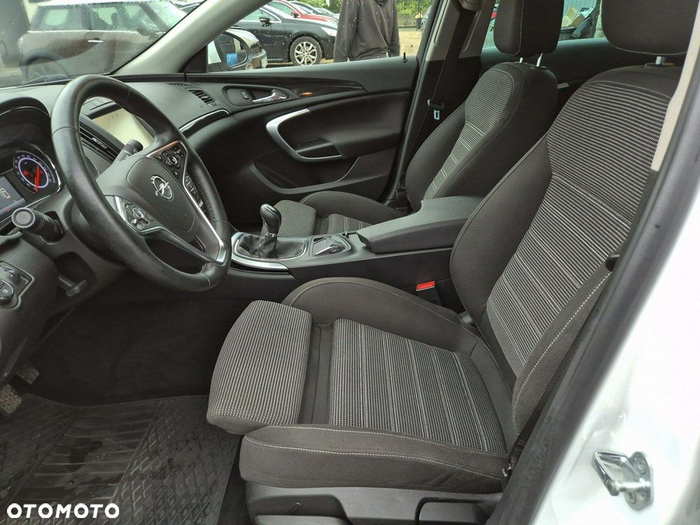 Opel Insignia - 14