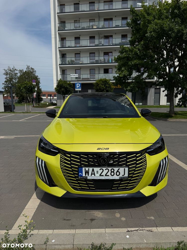 Peugeot 208 - 3