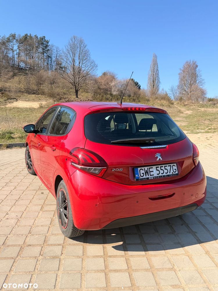 Peugeot 208 - 10