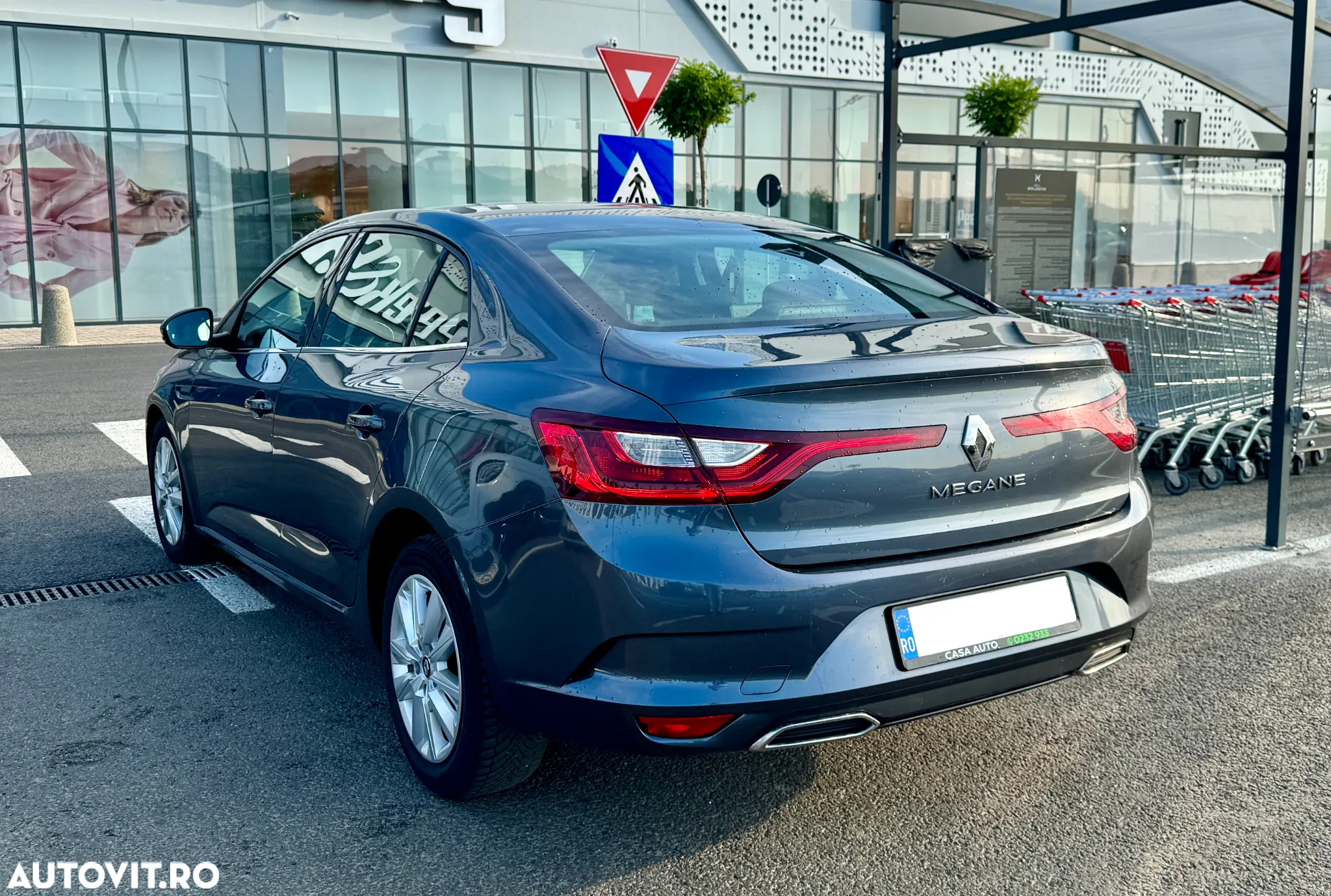 Renault Megane Blue dCi 116 Zen - 6