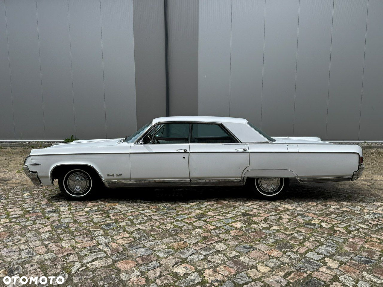 Oldsmobile Inny - 2
