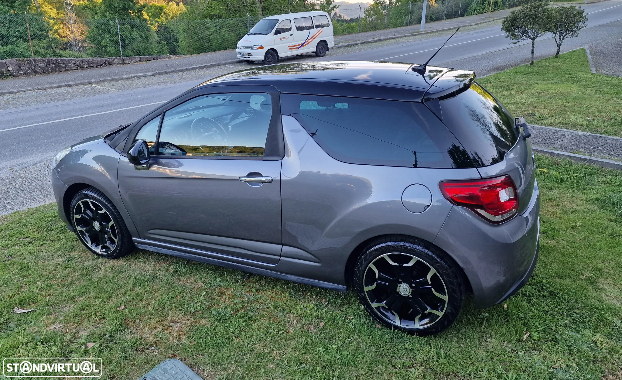 Citroën DS3 1.6 HDi Airdream So Chic - 8