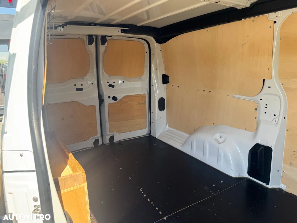 Opel Vivaro - 12