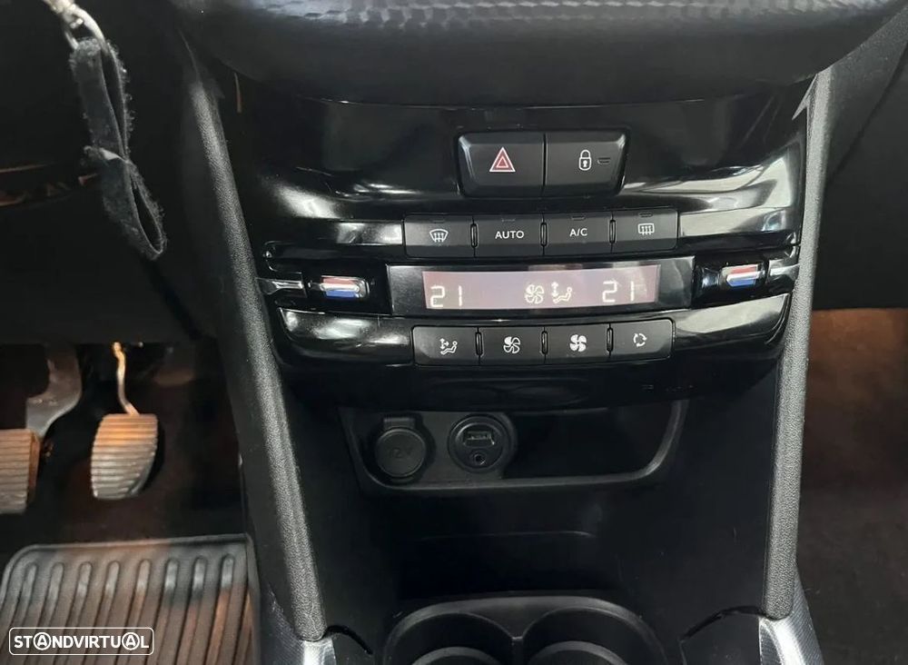 Peugeot 2008 1.2 PureTech Allure - 18