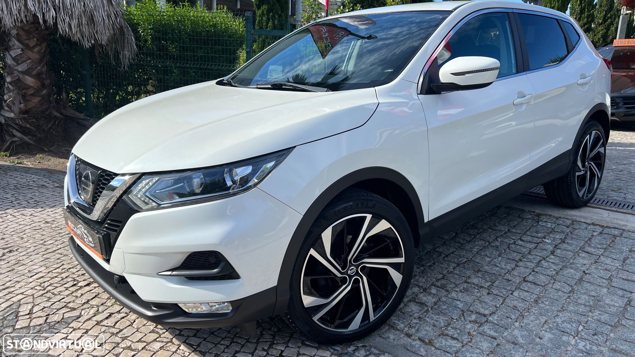 Nissan Qashqai 1.5 dCi N-Connecta Business - 1