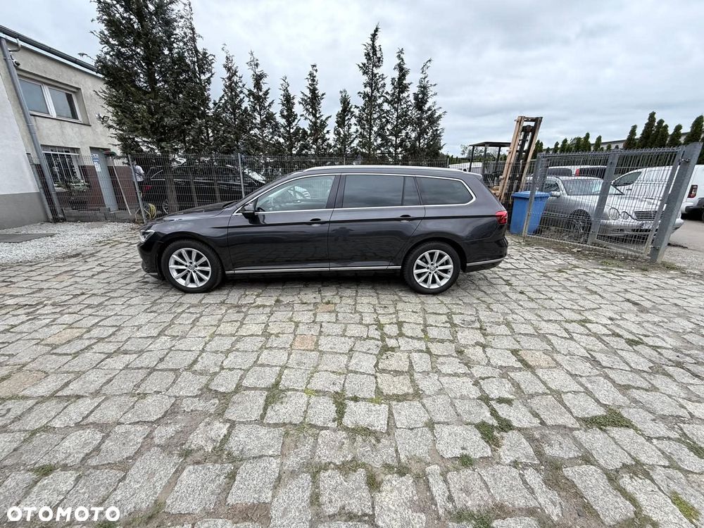 Volkswagen Passat - 2