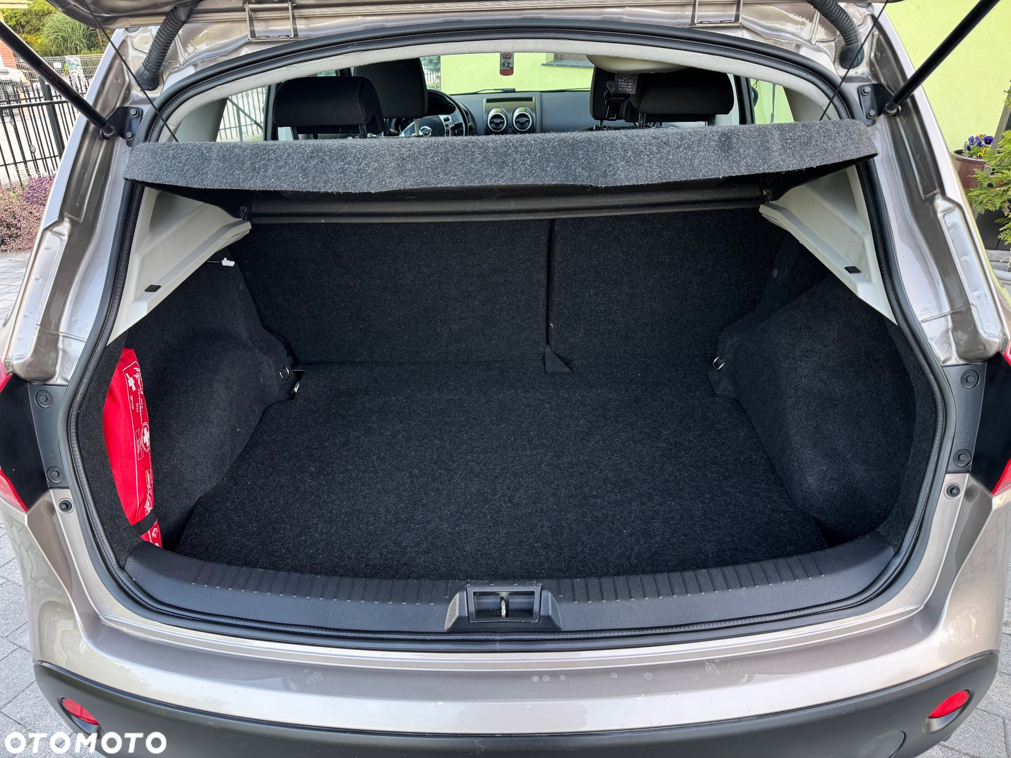 Nissan Qashqai 2.0 4x4 visia - 14