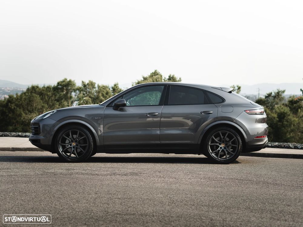 Porsche Cayenne Coupé E-Hybrid - 3