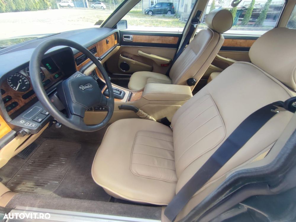 Jaguar XJ - 12