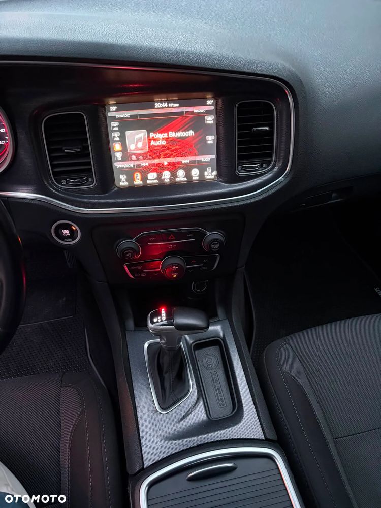 Dodge Charger 5.7 V8 RT - 9