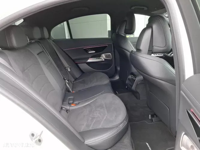 Mercedes-Benz E 400 4MATIC Aut. - 16