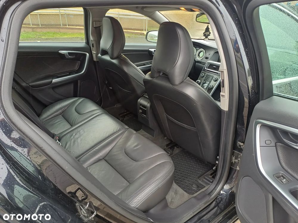Volvo V60 DRIVe Summum - 15