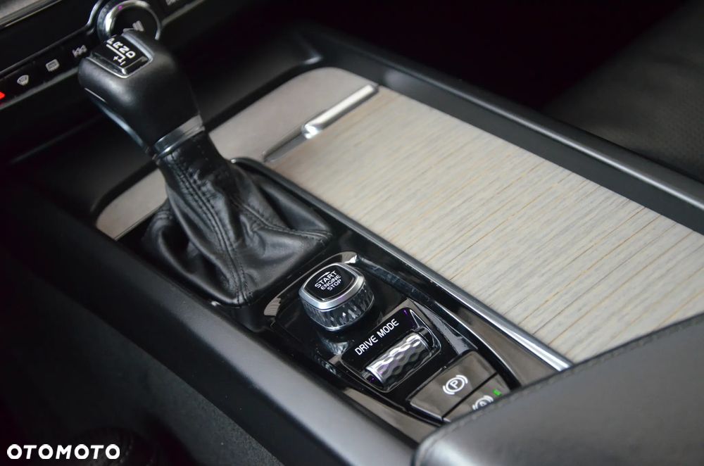 Volvo XC 60 T6 AWD Geartronic Inscription - 31
