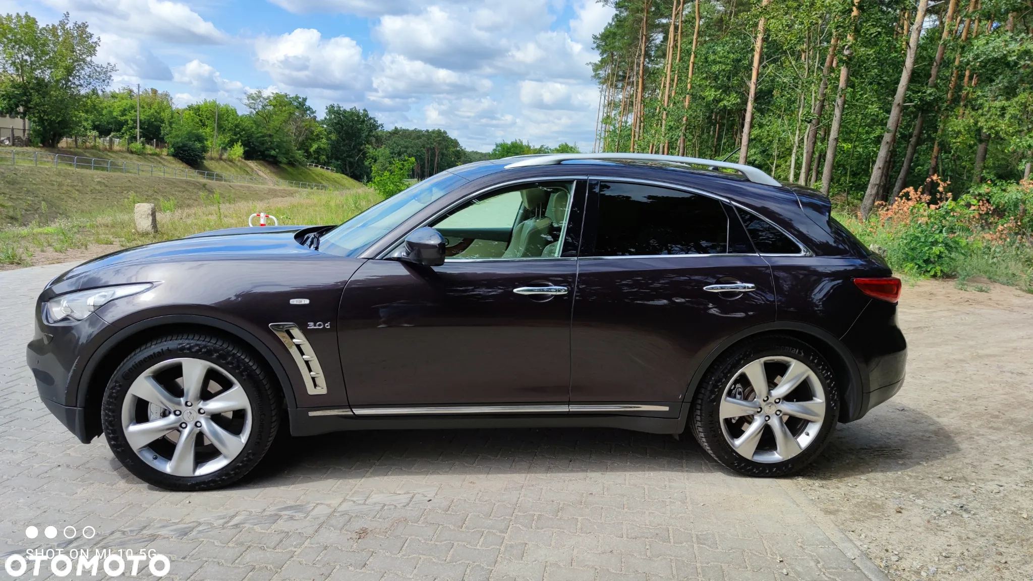 Infiniti QX70 3.0d S - 15