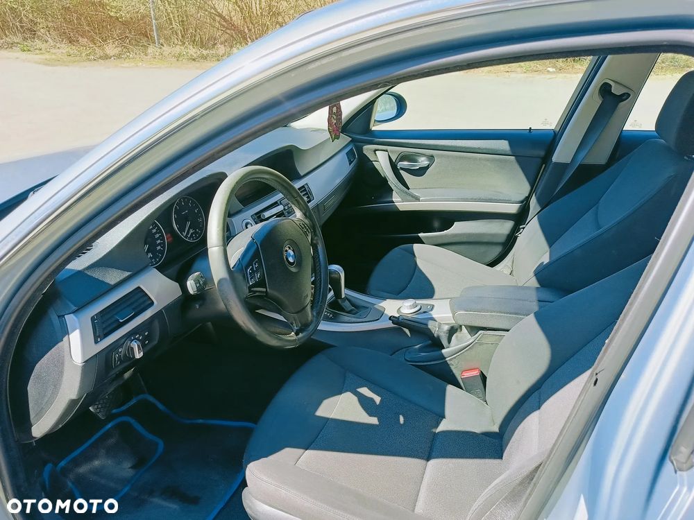 BMW Seria 3 325i - 8