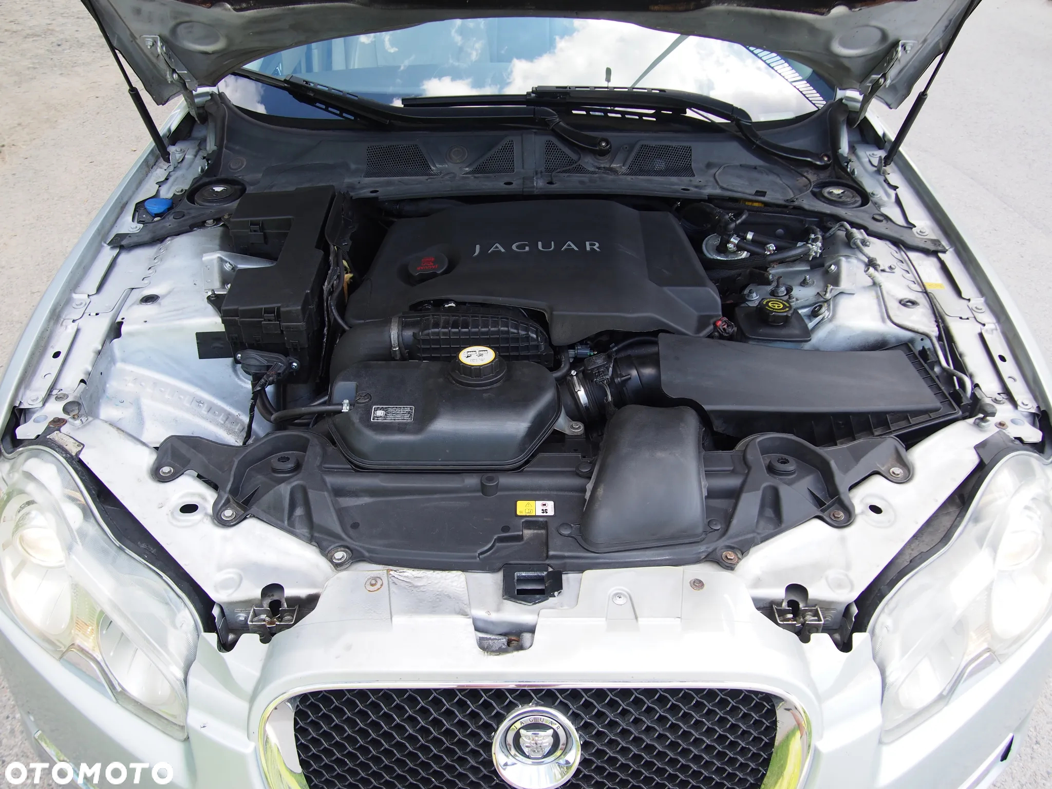 Jaguar XF 2.7 V6 D Premium Luxury - 33