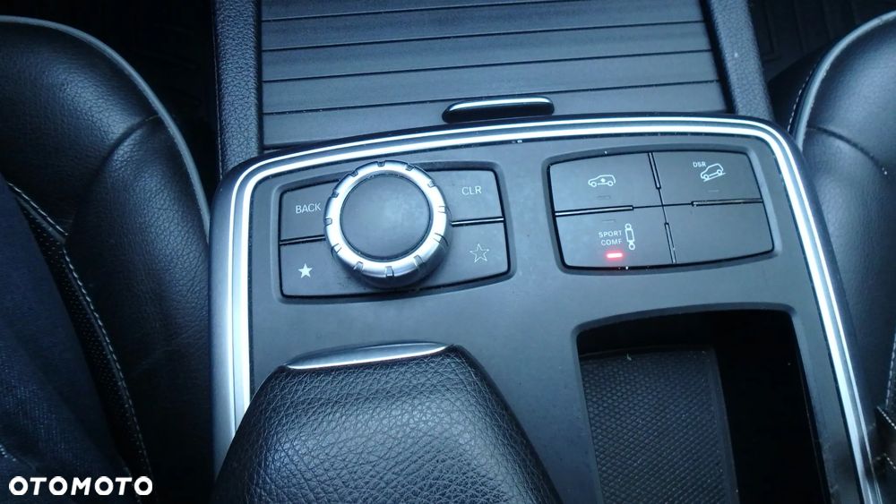 Mercedes-Benz ML 500 BlueEff 4-Matic - 24