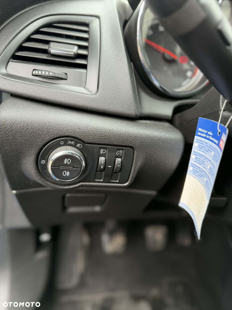 Opel Astra 1.4 Turbo Color Edition - 9