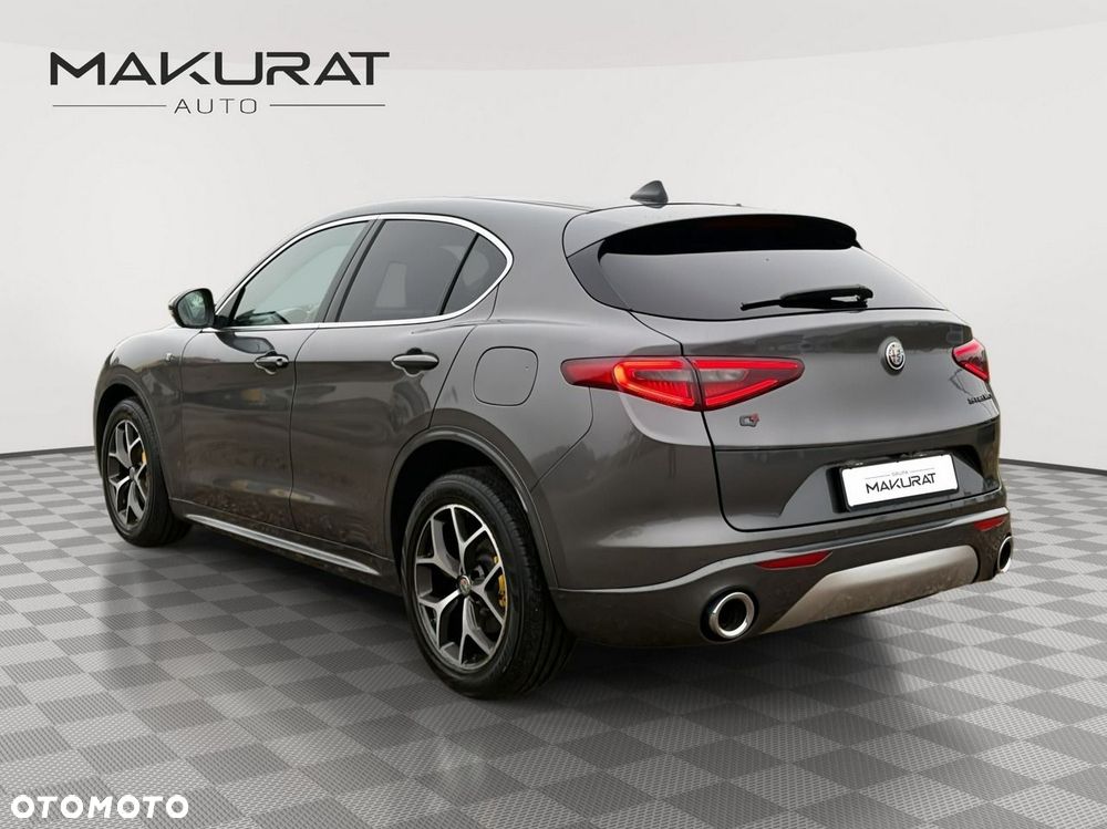 Alfa Romeo Stelvio 2021 photo 3
