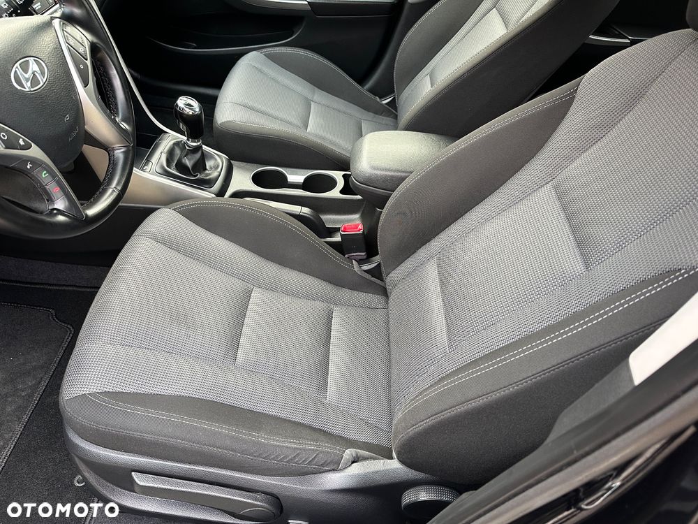 Hyundai i30 1.4 Passion Plus - 22