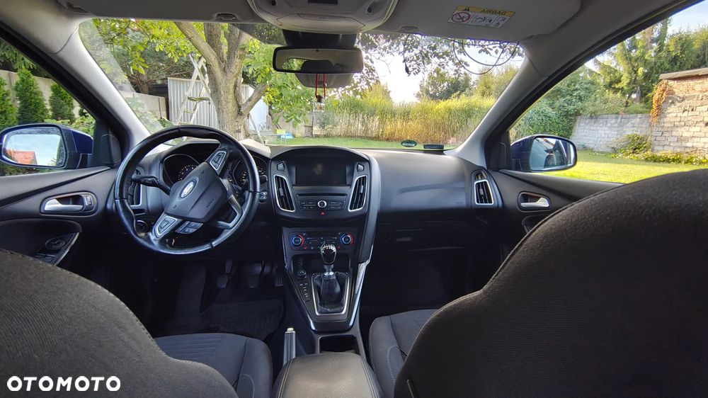 Ford Focus 1.5 EcoBoost Titanium ASS - 6