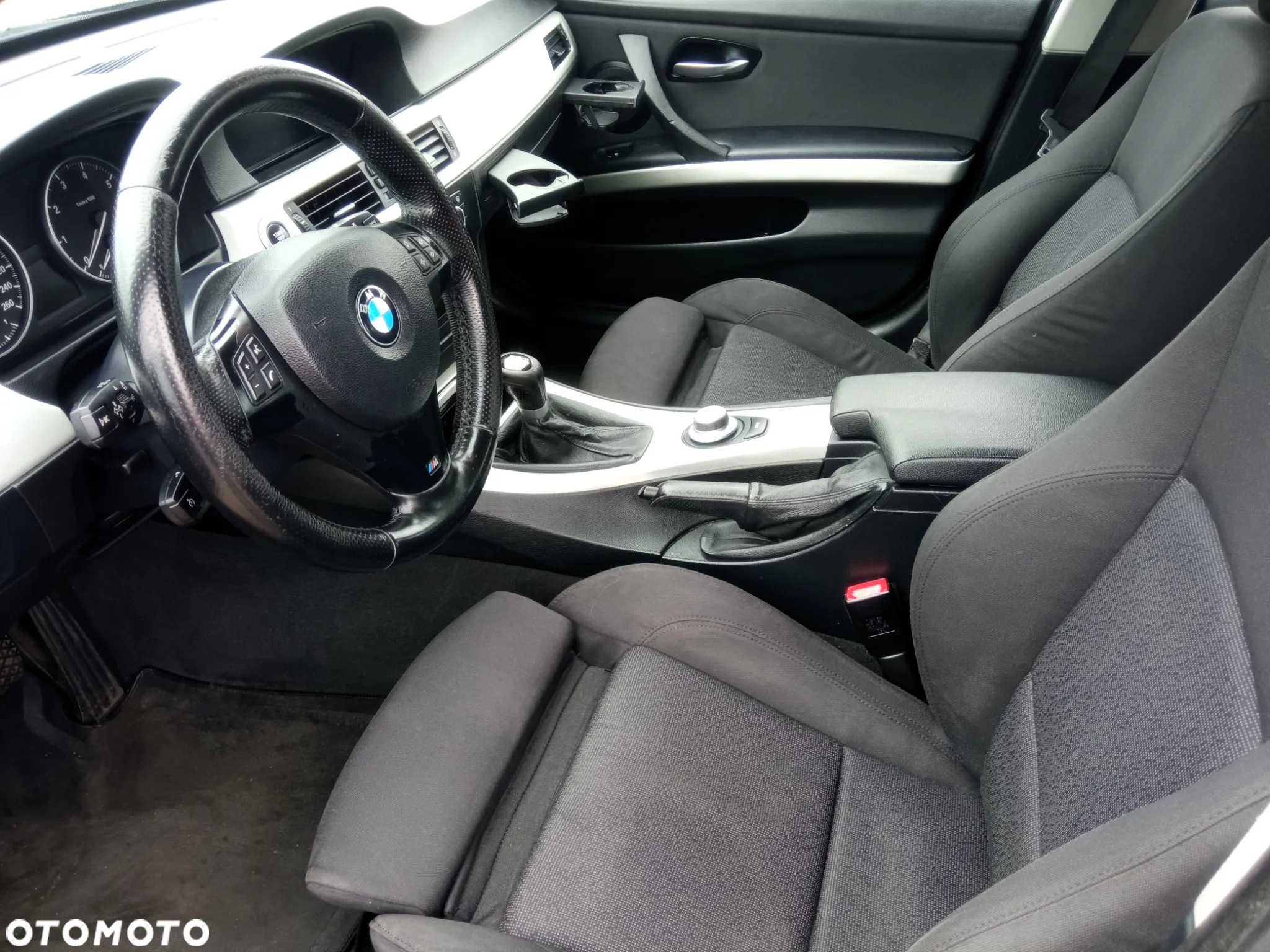 BMW Seria 3 318i Touring Edition Exclusive - 14