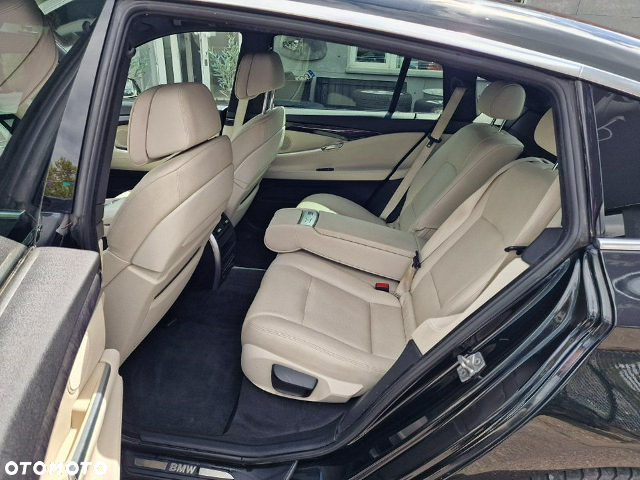 BMW 5GT - 34