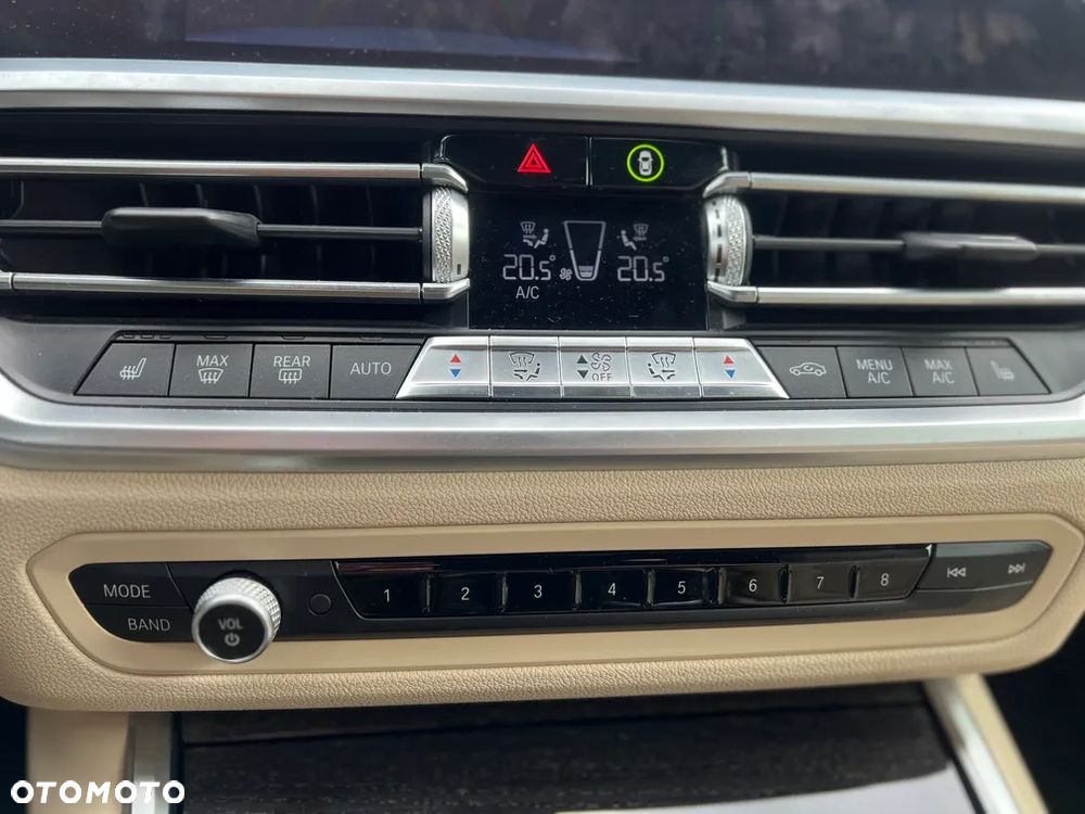 BMW Seria 3 330i Luxury Line - 18