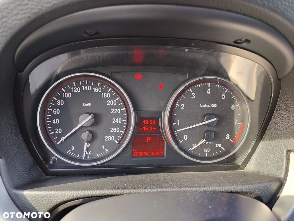 BMW Seria 3 335i Coupe - 17