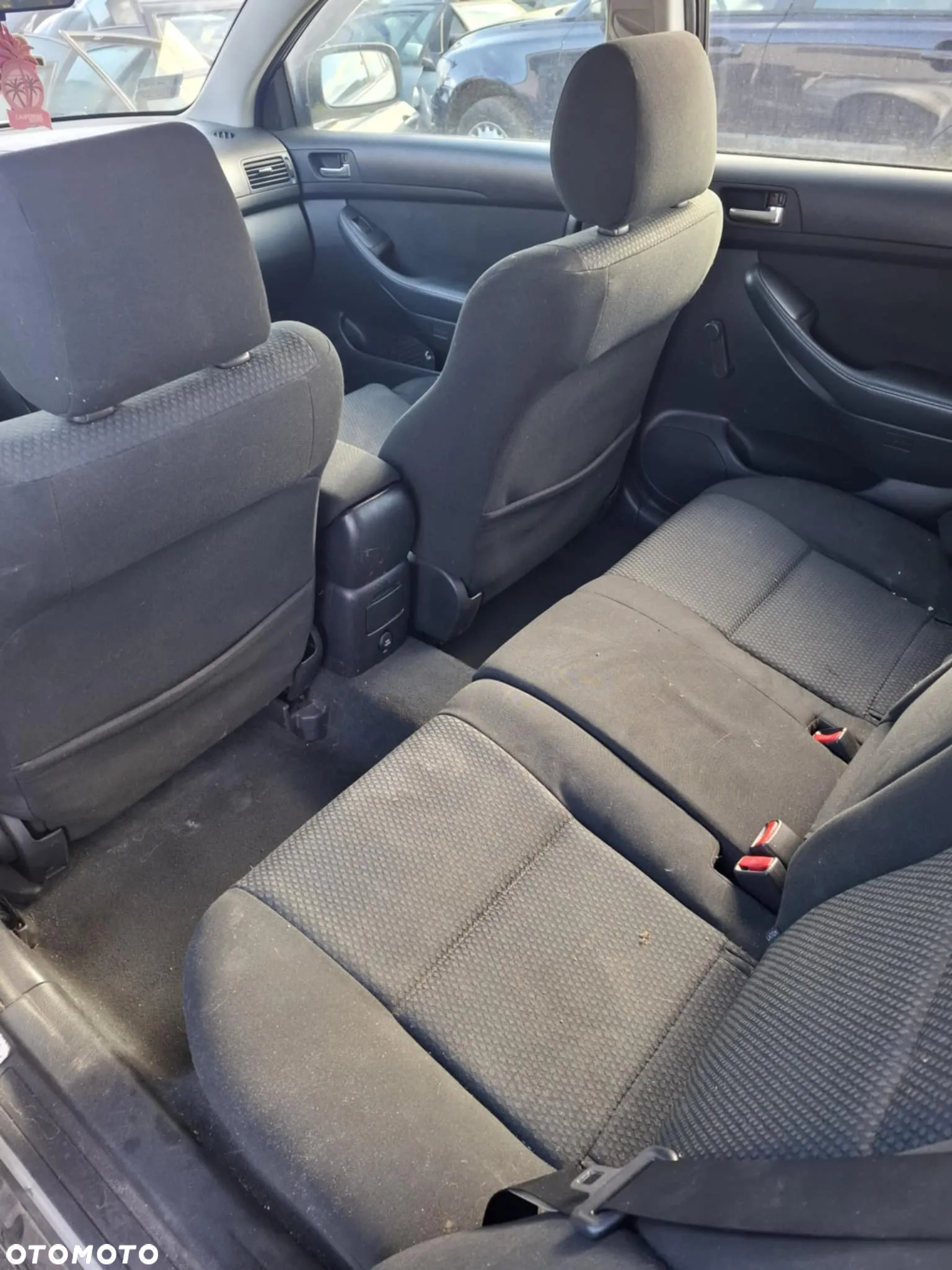 Toyota Avensis - 7