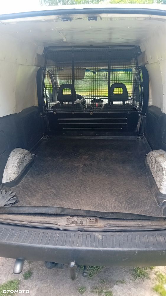 Opel COMBO - 12