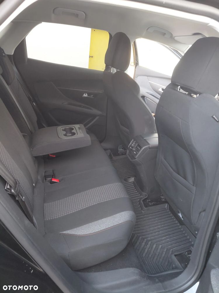 Peugeot 3008 1.2 PureTech GPF Active S&S EAT8 - 19