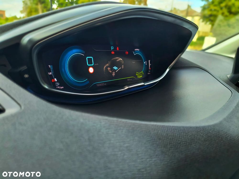 Peugeot 3008 225 e-EAT8 GT Pack - 36